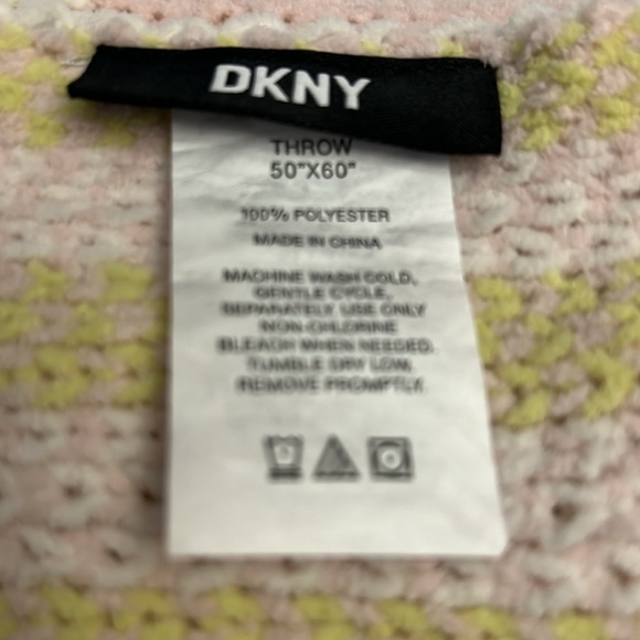DKNY Henry Colorblock Chenille - 50” x 60” - Blush/ Citron - Picture 3 of 5